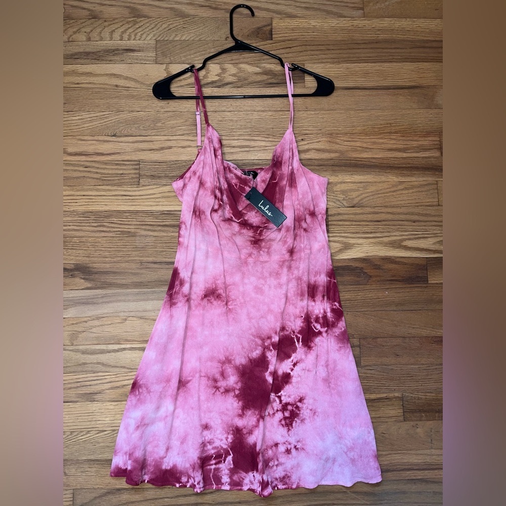 Medium red lulus dress